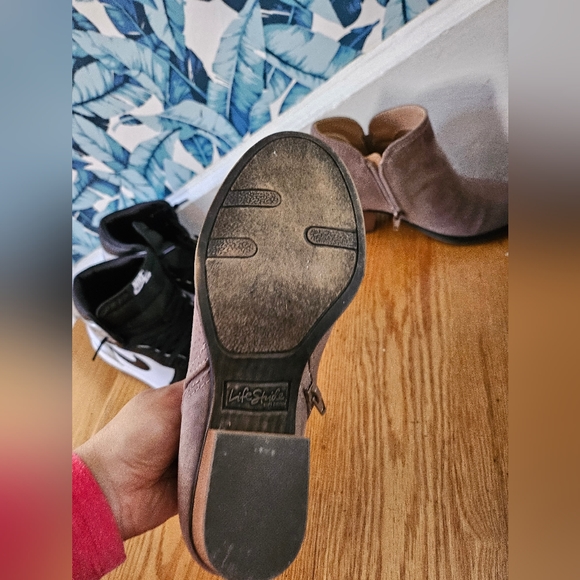 Booties - Picture 3 of 5